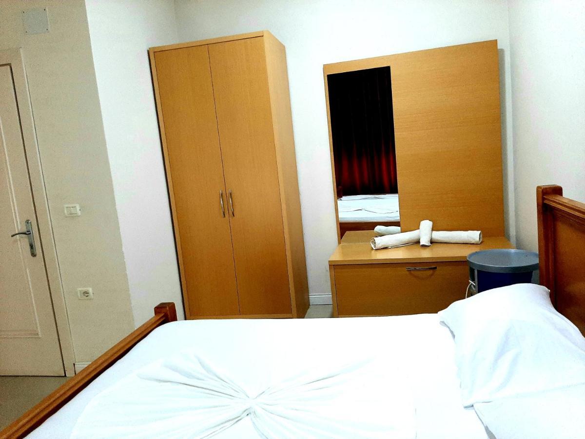 Hotel Vila Giorgio Shkodër Dış mekan fotoğraf