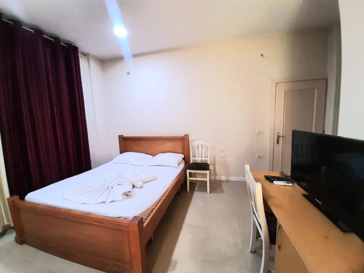 Hotel Vila Giorgio Shkodër Dış mekan fotoğraf