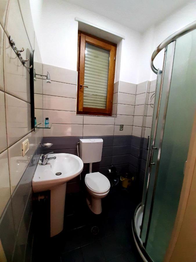 Hotel Vila Giorgio Shkodër Dış mekan fotoğraf